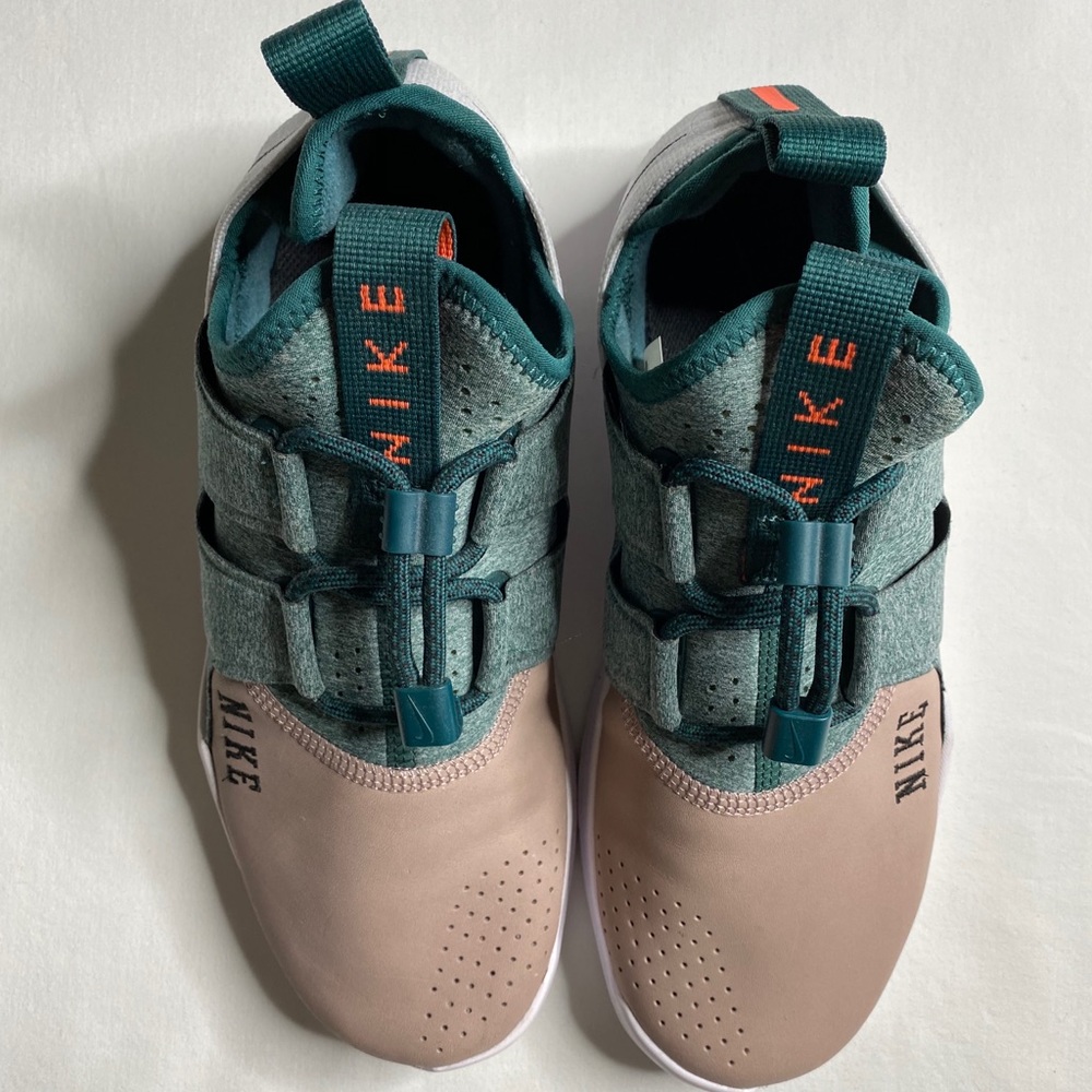 Nike Women's Free RN Size 8.5